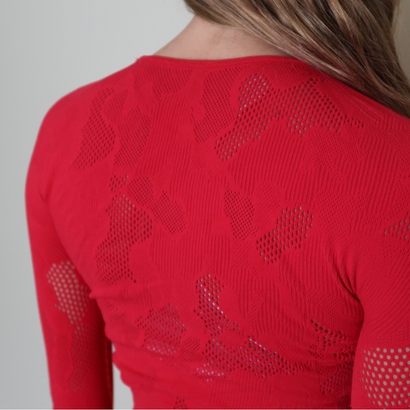 CHERRY WORKOUT SET - Picture 3 of 7